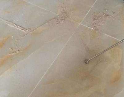 鄂尔多斯瓷砖空鼓维修公司分享粘合剂选择不当在瓷砖铺贴过程中可能导致以下问题